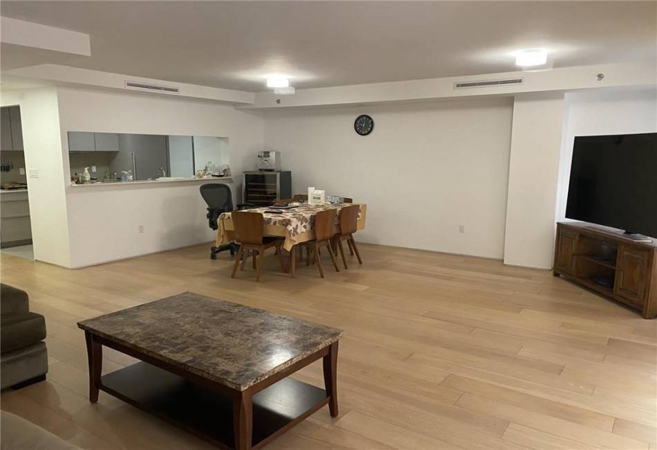 234 70th Street, New York, New York 10021, 2 Bedrooms Bedrooms, ,2 BathroomsBathrooms,Residential,For Sale,70th,487329