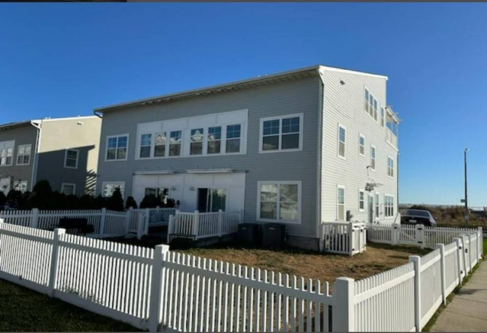 64-16 Beach Front Road, Arverne, New York 11692, 5 Bedrooms Bedrooms, ,4 BathroomsBathrooms,Residential,For Sale,Beach Front,487332