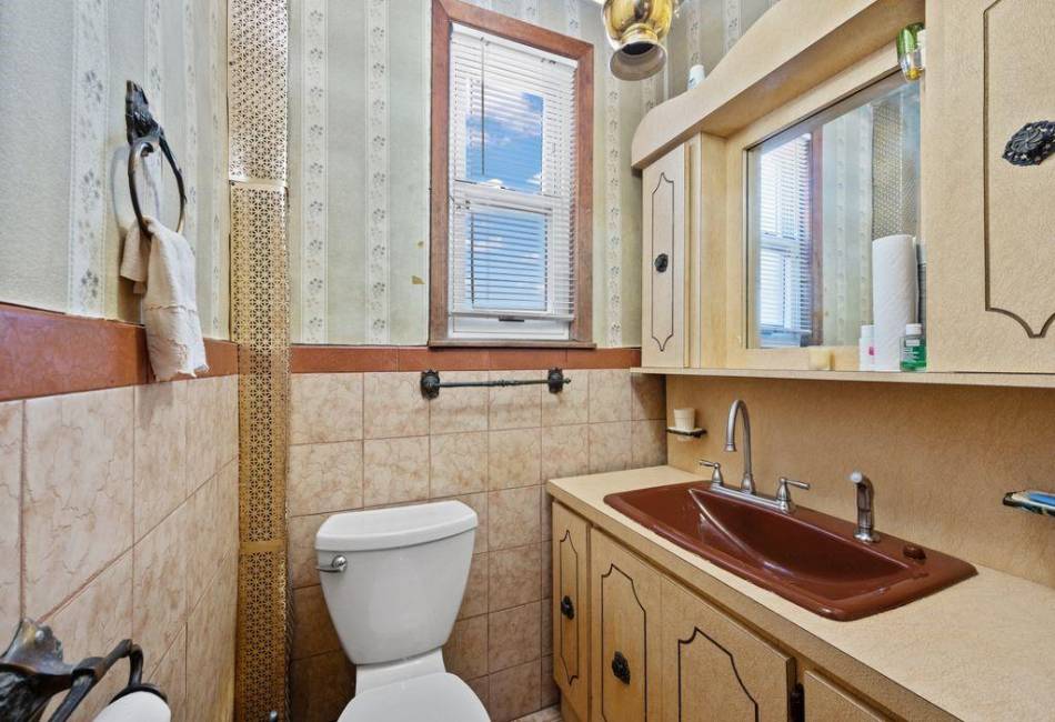 1284 48th Street, Brooklyn, New York 11234, 3 Bedrooms Bedrooms, ,3 BathroomsBathrooms,Residential,For Sale,48th,487322