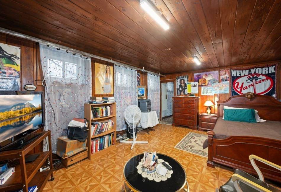 1284 48th Street, Brooklyn, New York 11234, 3 Bedrooms Bedrooms, ,3 BathroomsBathrooms,Residential,For Sale,48th,487322