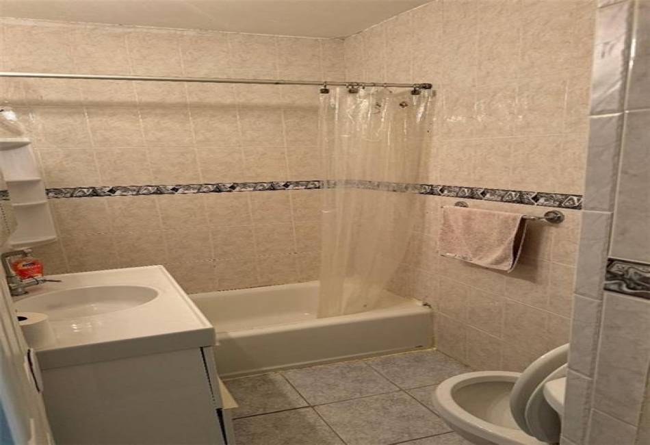 2075 55th Street, Brooklyn, New York 11234, 7 Bedrooms Bedrooms, ,5 BathroomsBathrooms,Residential,For Sale,55th,487342