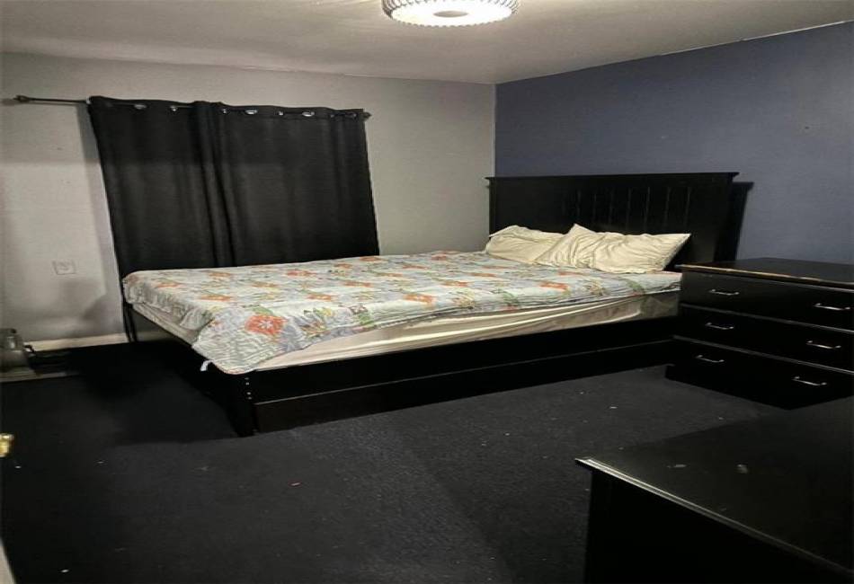 2075 55th Street, Brooklyn, New York 11234, 7 Bedrooms Bedrooms, ,5 BathroomsBathrooms,Residential,For Sale,55th,487342