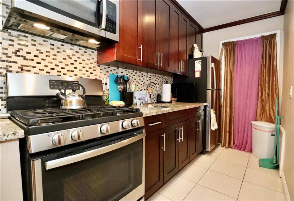 377 Bay 8th Street, Brooklyn, New York 11228, 1 Bedroom Bedrooms, ,1 BathroomBathrooms,Residential,For Sale,Bay 8th,475172