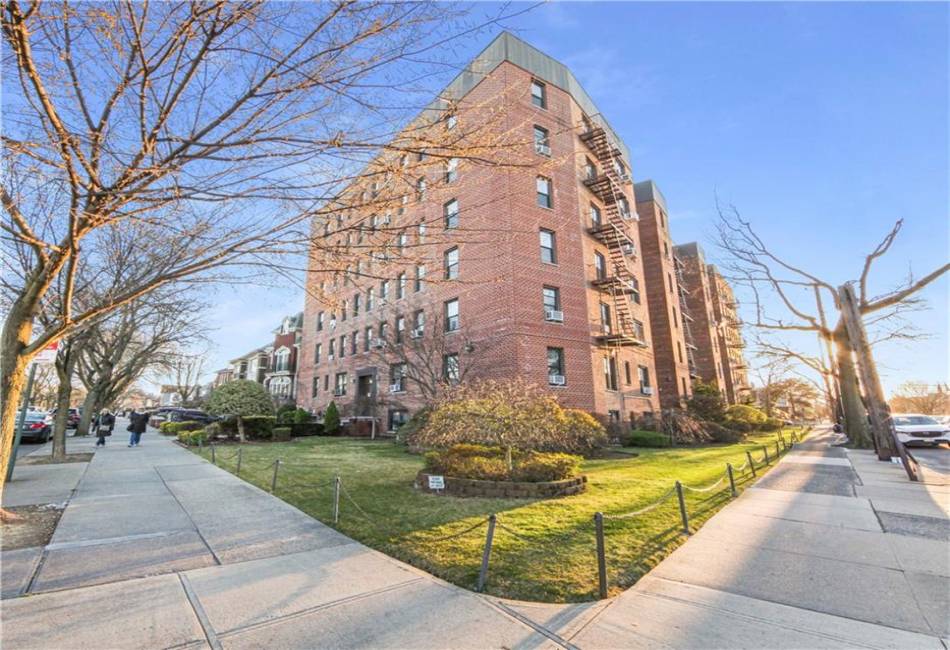 2310 Ocean Parkway, Brooklyn, New York 11223, 2 Bedrooms Bedrooms, ,1 BathroomBathrooms,Residential,For Sale,Ocean,481969