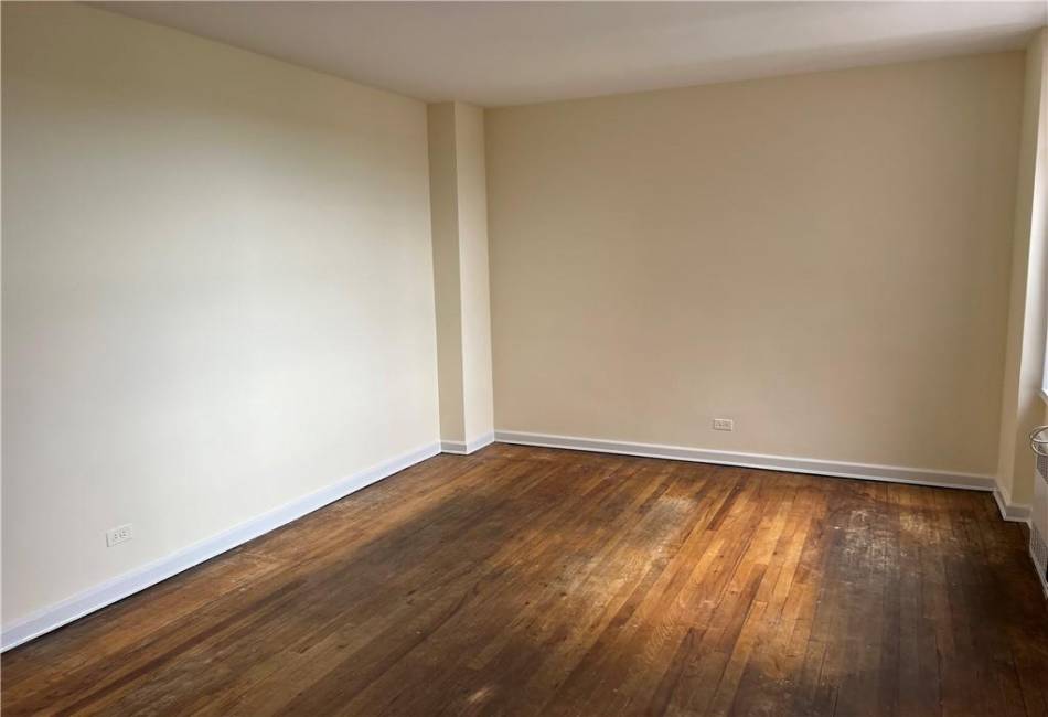 2310 Ocean Parkway, Brooklyn, New York 11223, 2 Bedrooms Bedrooms, ,1 BathroomBathrooms,Residential,For Sale,Ocean,481969