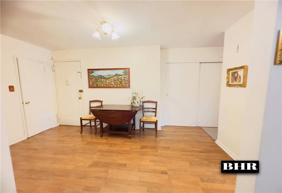 2461 29th Street, Brooklyn, New York 11235, 2 Bedrooms Bedrooms, ,1 BathroomBathrooms,Residential,For Sale,29th,487371