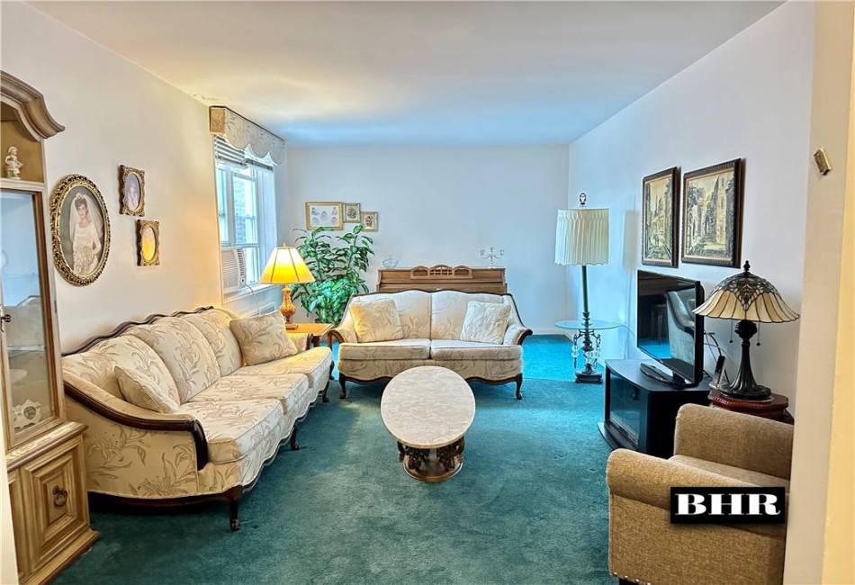 2461 29th Street, Brooklyn, New York 11235, 2 Bedrooms Bedrooms, ,1 BathroomBathrooms,Residential,For Sale,29th,487371