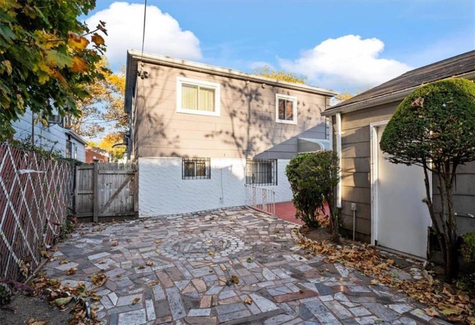 1246 100th Street, Brooklyn, New York 11236, 3 Bedrooms Bedrooms, ,2 BathroomsBathrooms,Residential,For Sale,100th,487380