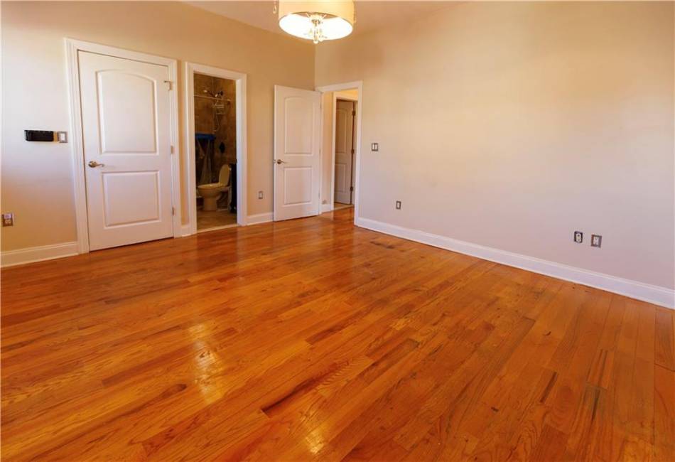 1375 70th Street, Brooklyn, New York 11228, 2 Bedrooms Bedrooms, ,2 BathroomsBathrooms,Residential,For Sale,70th,487389