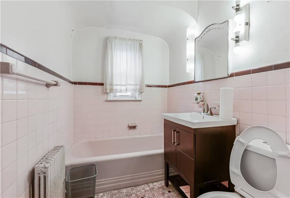 1882 Batchelder Street, Brooklyn, New York 11229, 2 Bedrooms Bedrooms, ,2 BathroomsBathrooms,Residential,For Sale,Batchelder,487233