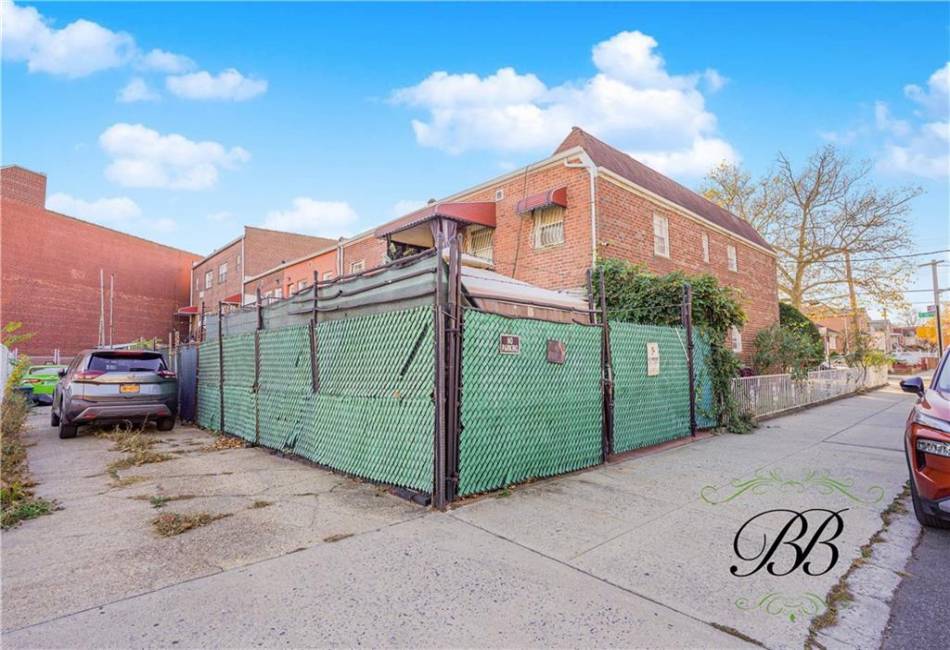 1041 56th Street, Brooklyn, New York 11234, 5 Bedrooms Bedrooms, ,2 BathroomsBathrooms,Residential,For Sale,56th,487422