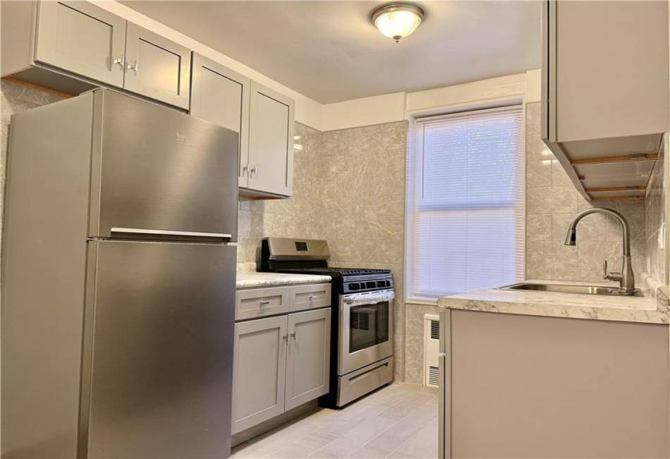 2727 Ocean Parkway, Brooklyn, New York 11235, 1 Bedroom Bedrooms, ,1 BathroomBathrooms,Residential,For Sale,Ocean,487441