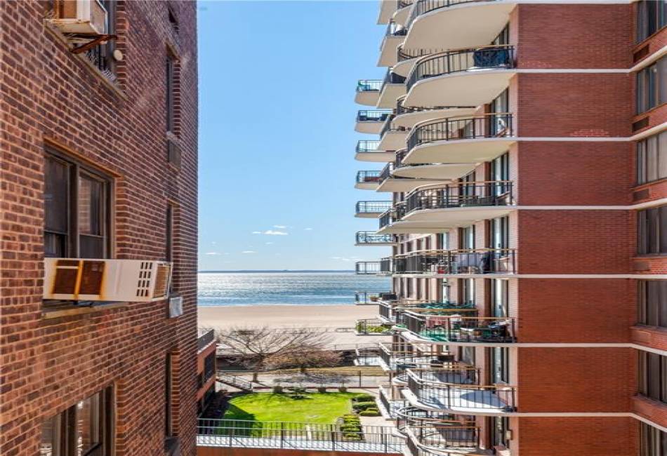 3101 Ocean Parkway, Brooklyn, New York 11235, 1 Bedroom Bedrooms, ,1 BathroomBathrooms,Residential,For Sale,Ocean,487388