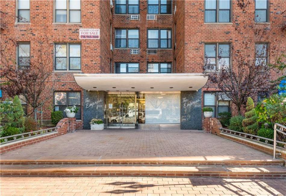 3101 Ocean Parkway, Brooklyn, New York 11235, 1 Bedroom Bedrooms, ,1 BathroomBathrooms,Residential,For Sale,Ocean,487388