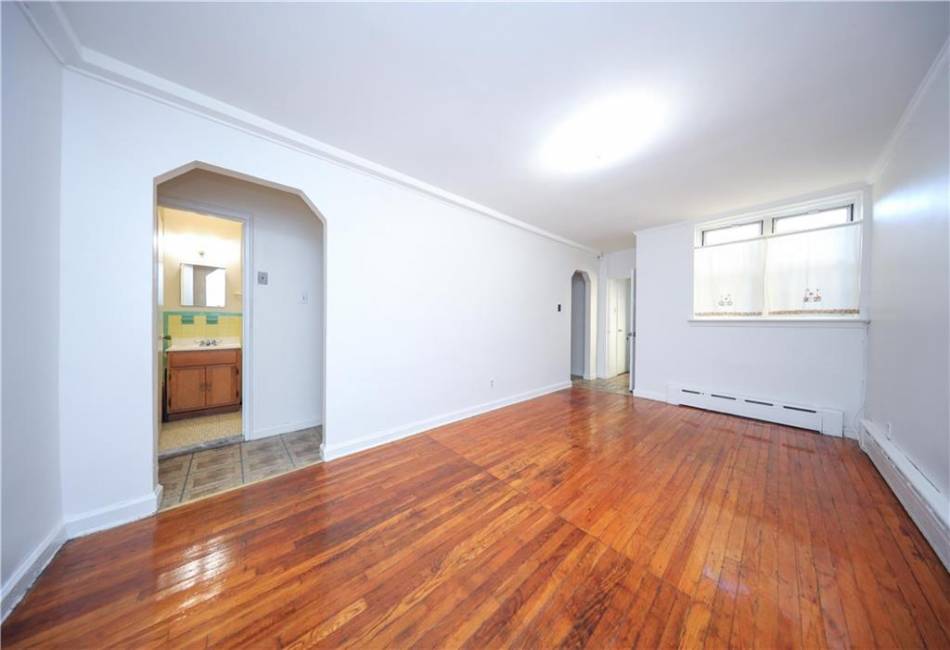 37 Bay 14th Street, Brooklyn, New York 11214, 3 Bedrooms Bedrooms, ,2 BathroomsBathrooms,Residential,For Sale,Bay 14th,487444