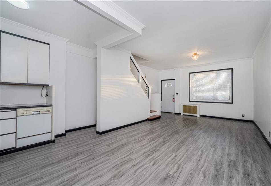 1155 Shore Parkway, Brooklyn, New York 11214, 2 Bedrooms Bedrooms, ,2 BathroomsBathrooms,Residential,For Sale,Shore,487457