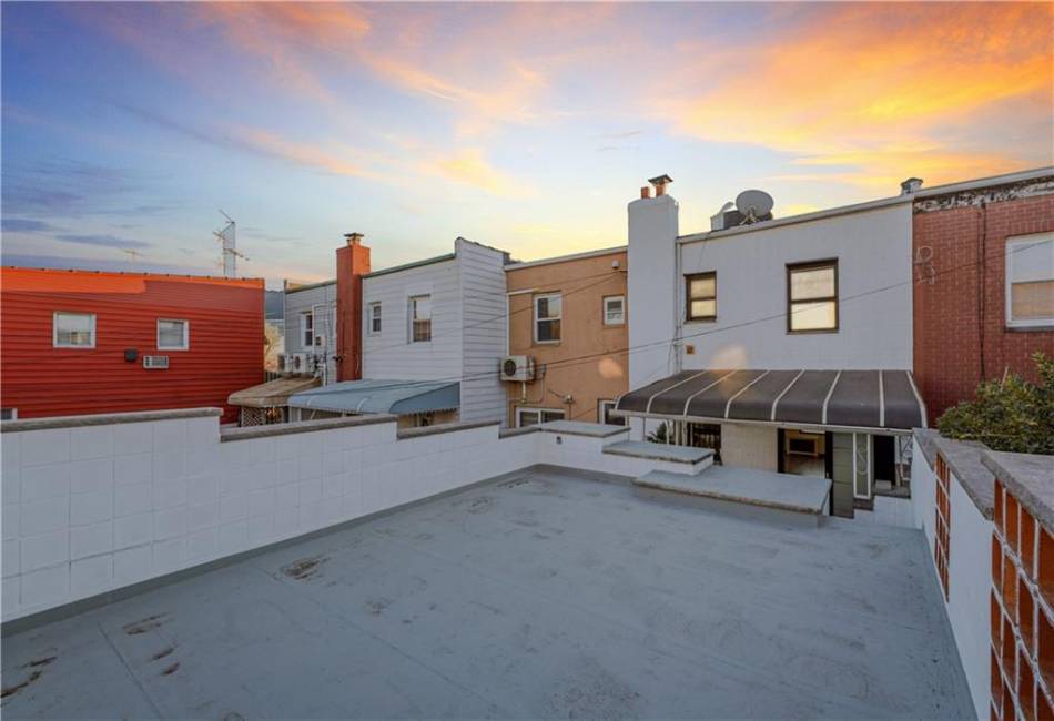 1155 Shore Parkway, Brooklyn, New York 11214, 2 Bedrooms Bedrooms, ,2 BathroomsBathrooms,Residential,For Sale,Shore,487457