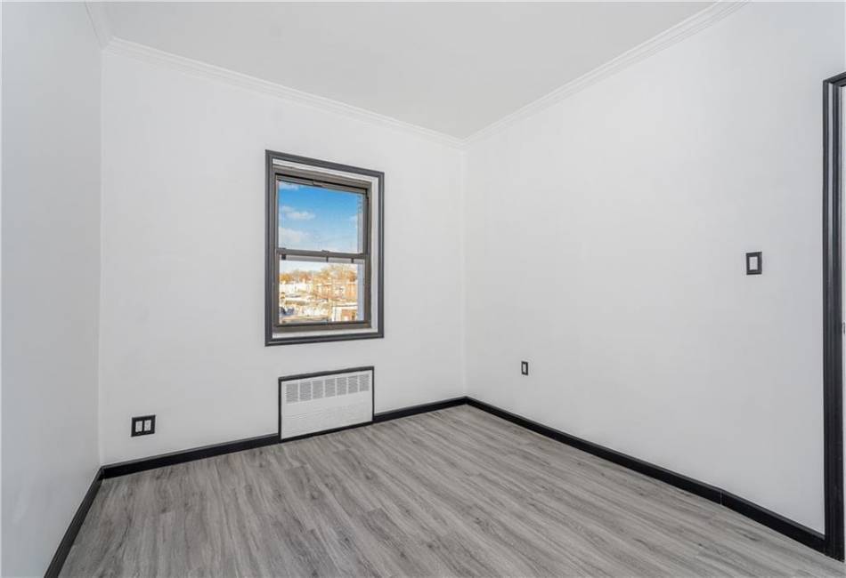 1155 Shore Parkway, Brooklyn, New York 11214, 2 Bedrooms Bedrooms, ,2 BathroomsBathrooms,Residential,For Sale,Shore,487457