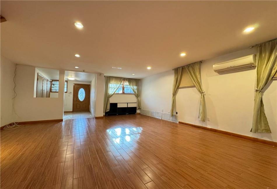 306 Bay 10th Street, Brooklyn, New York 11228, 3 Bedrooms Bedrooms, ,2 BathroomsBathrooms,Residential,For Sale,Bay 10th,487462