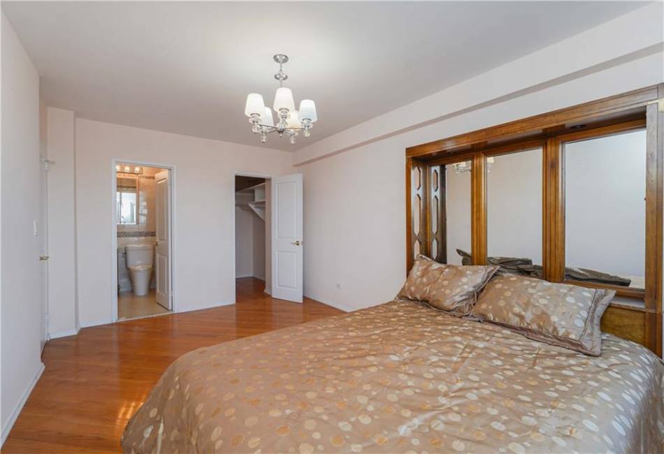 2930 West 5th Street, Brooklyn, New York 11224, 2 Bedrooms Bedrooms, ,1.5 BathroomsBathrooms,Residential,For Sale,West 5th,487463