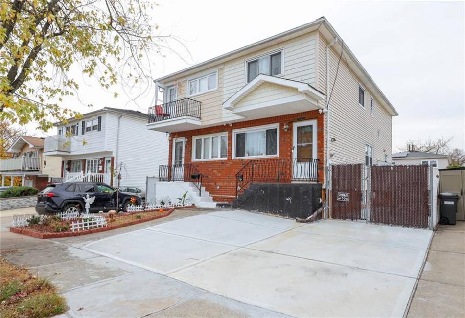 32 Thayer Place, Staten Island, New York 10306, 3 Bedrooms Bedrooms, ,2 BathroomsBathrooms,Residential,For Sale,Thayer,487467