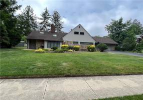 Withheld Withheld Lane, Roslyn Heights, New York 11577, 5 Bedrooms Bedrooms, ,2 BathroomsBathrooms,Rental,For Sale,Withheld,487471