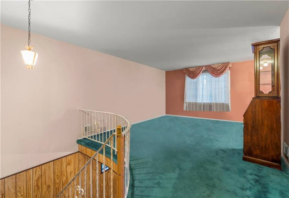 23 Jones Street, Staten Island, New York 10314, 4 Bedrooms Bedrooms, ,2 BathroomsBathrooms,Residential,For Sale,Jones,487455