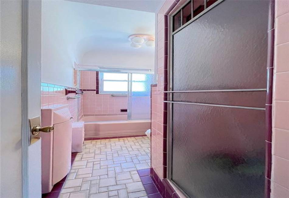 2567 6th Street, Brooklyn, New York 11235, 4 Bedrooms Bedrooms, ,3 BathroomsBathrooms,Residential,For Sale,6th,487477