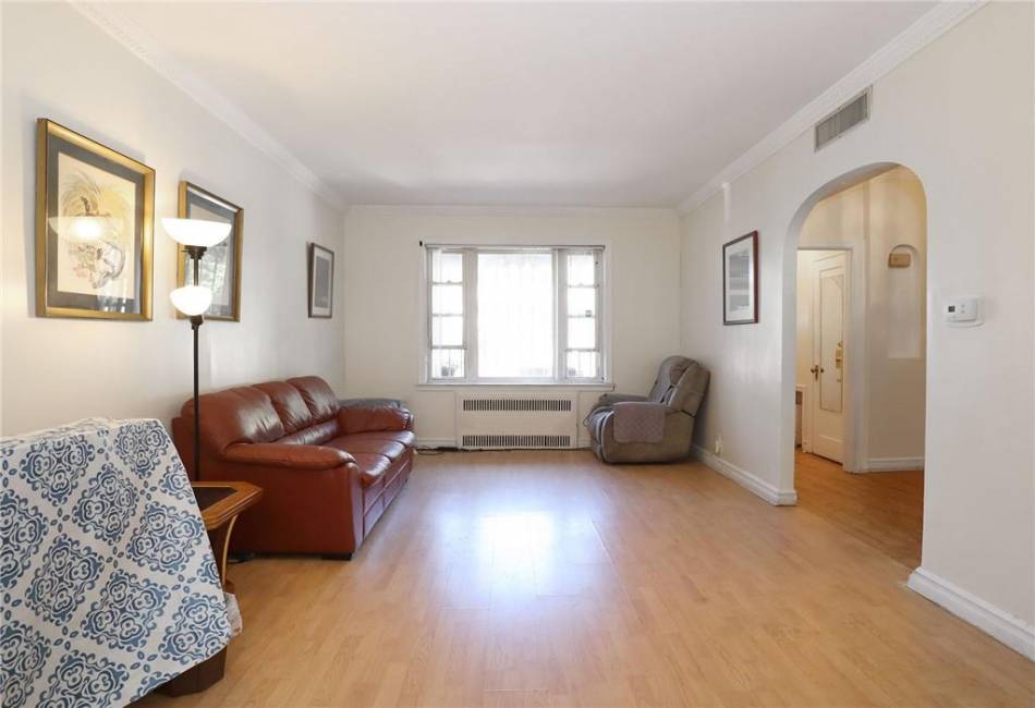 2567 6th Street, Brooklyn, New York 11235, 4 Bedrooms Bedrooms, ,3 BathroomsBathrooms,Residential,For Sale,6th,487477