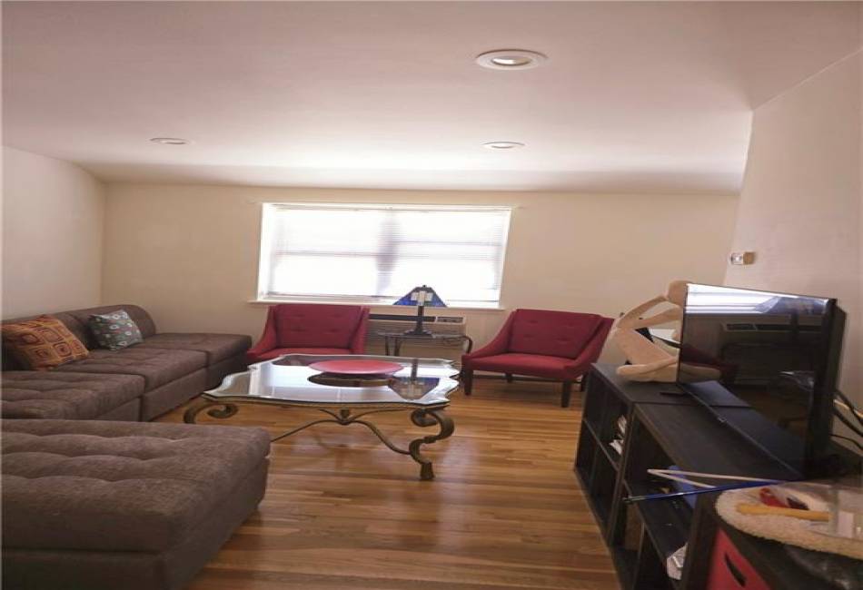 34 Bay Terrace, Staten Island, New York 10306, 1 Bedroom Bedrooms, ,1 BathroomBathrooms,Residential,For Sale,Bay,481983