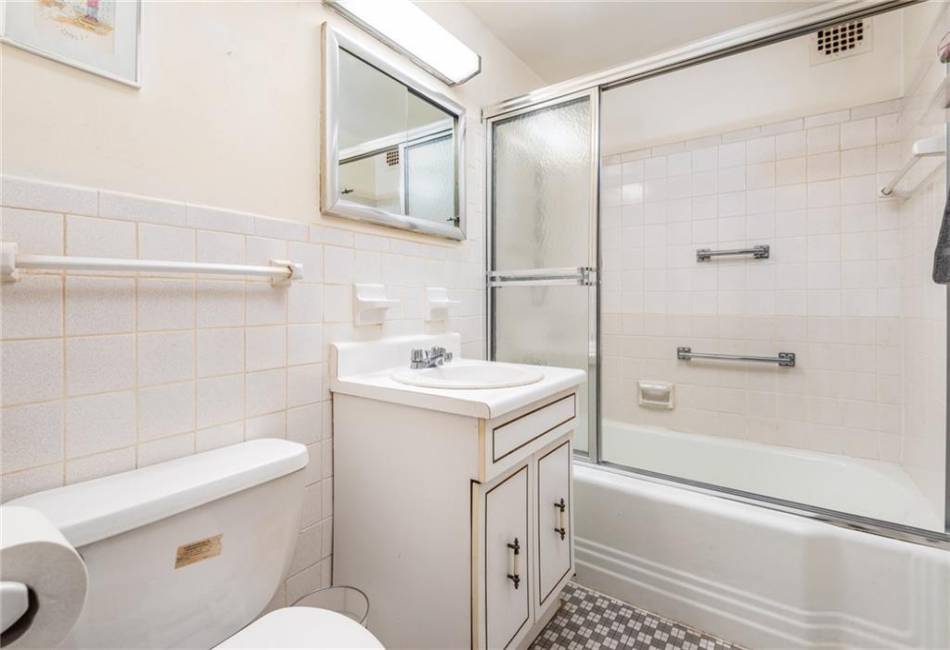1311 Brightwater Avenue, Brooklyn, New York 11235, 1 Bedroom Bedrooms, ,1 BathroomBathrooms,Residential,For Sale,Brightwater,487499