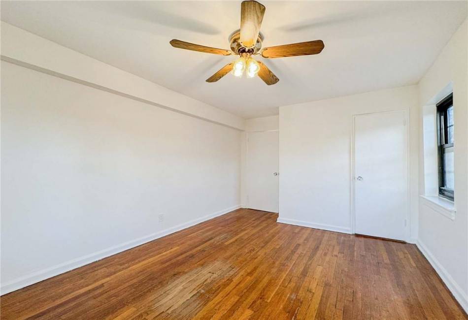 304 Bay 17th, Brooklyn, New York 11214, 1 Bedroom Bedrooms, ,1 BathroomBathrooms,Residential,For Sale,Bay 17th,487533