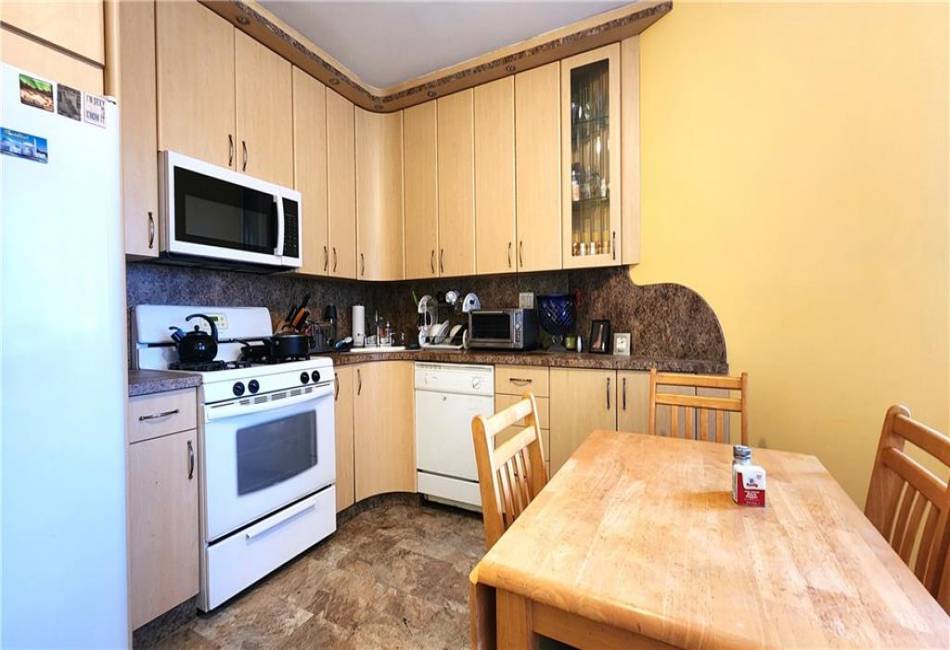 3392 Guider Avenue, Brooklyn, New York 11235, 1 Bedroom Bedrooms, ,1 BathroomBathrooms,Residential,For Sale,Guider,487479