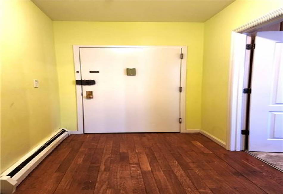 3392 Guider Avenue, Brooklyn, New York 11235, 1 Bedroom Bedrooms, ,1 BathroomBathrooms,Residential,For Sale,Guider,487479