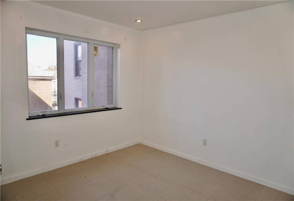 157 Avenue P, Brooklyn, New York 11204, 2 Bedrooms Bedrooms, ,2 BathroomsBathrooms,Residential,For Sale,Avenue P,486574