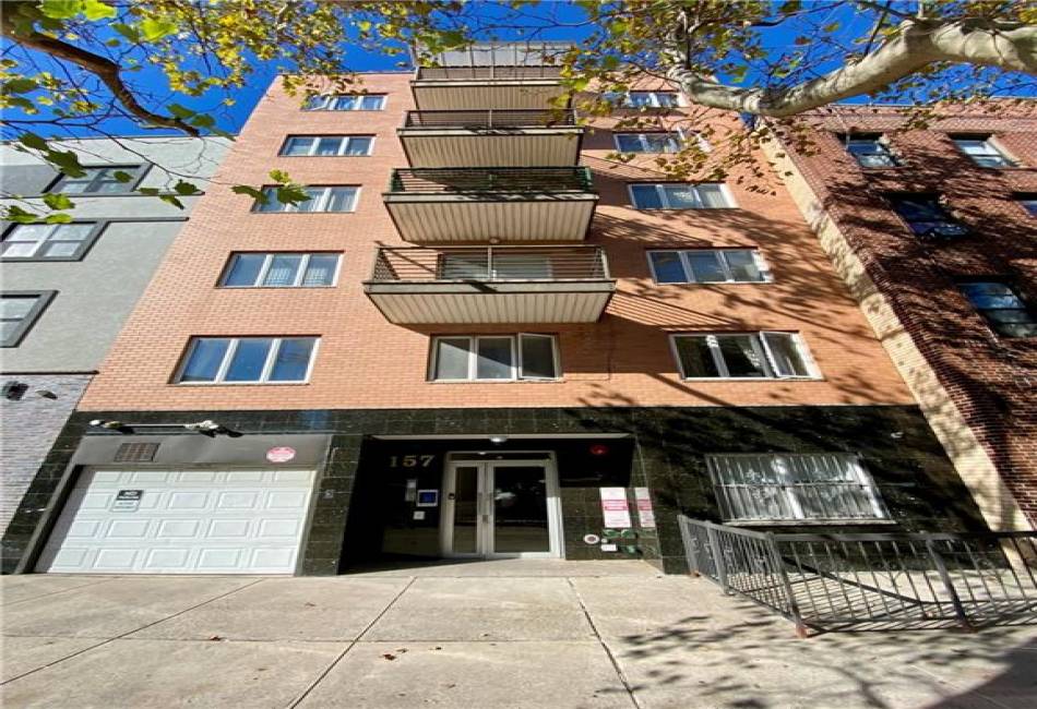 157 Avenue P, Brooklyn, New York 11204, 2 Bedrooms Bedrooms, ,2 BathroomsBathrooms,Residential,For Sale,Avenue P,486574