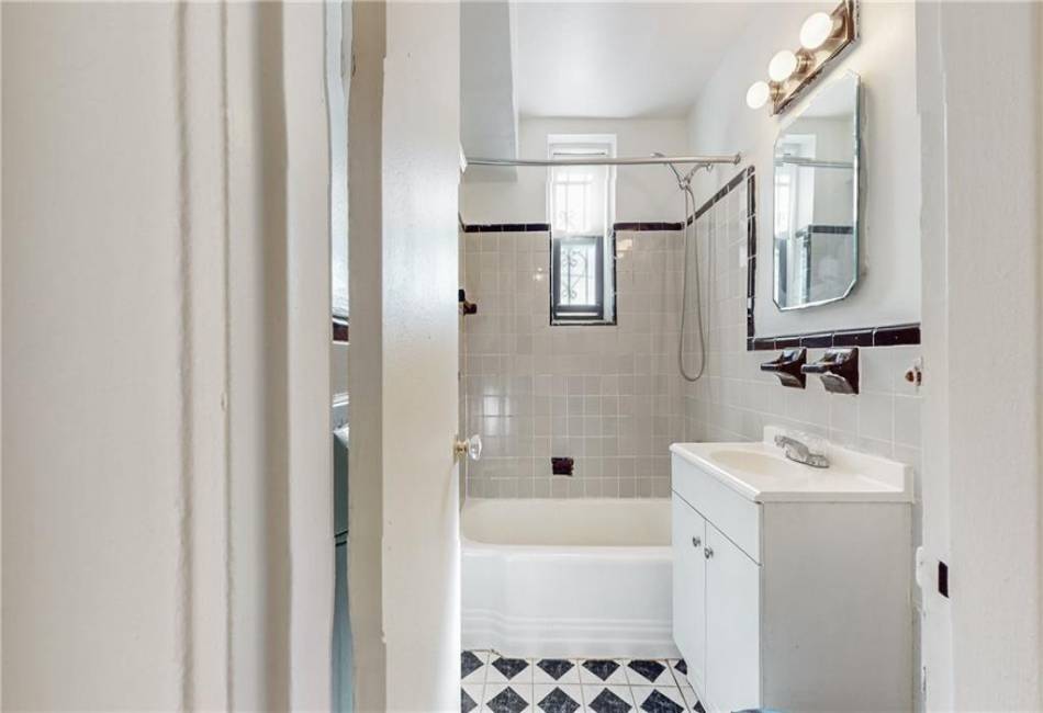 1877 East 12th Street, Brooklyn, New York 11229, 2 Bedrooms Bedrooms, ,1 BathroomBathrooms,Residential,For Sale,East 12th,487575