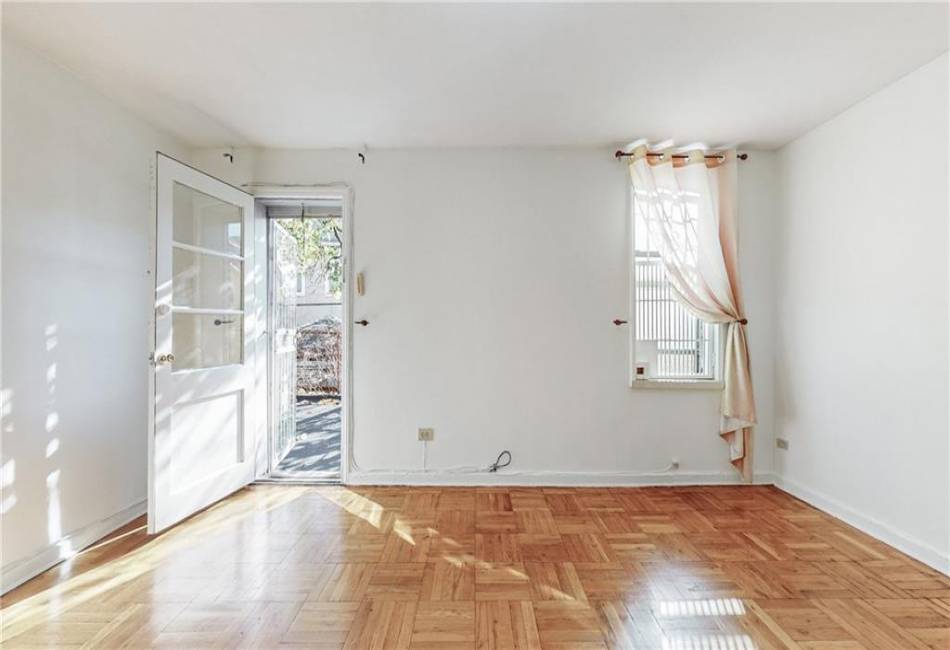 1877 East 12th Street, Brooklyn, New York 11229, 2 Bedrooms Bedrooms, ,1 BathroomBathrooms,Residential,For Sale,East 12th,487575