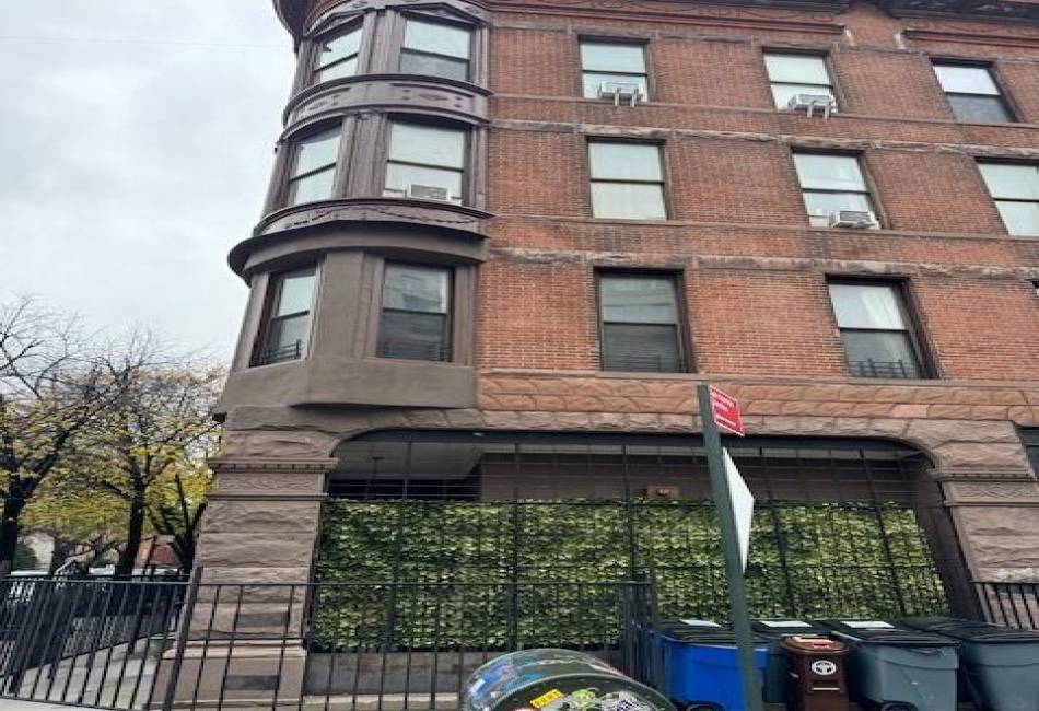 99 4th Avenue, Brooklyn, New York 11217, 2 Bedrooms Bedrooms, ,1 BathroomBathrooms,Residential,For Sale,4th,487535