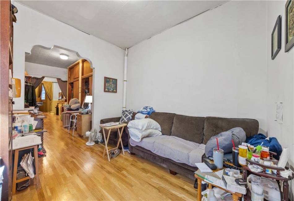 232 Kingsland Avenue, Brooklyn, New York 11222, 12 Bedrooms Bedrooms, ,Residential,For Sale,Kingsland,487601