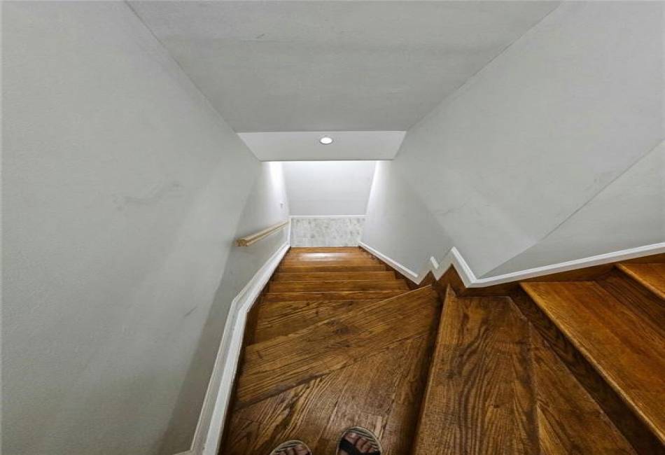 2841 Ford Street, Brooklyn, New York 11235, 2 Bedrooms Bedrooms, ,2 BathroomsBathrooms,Residential,For Sale,Ford,487607