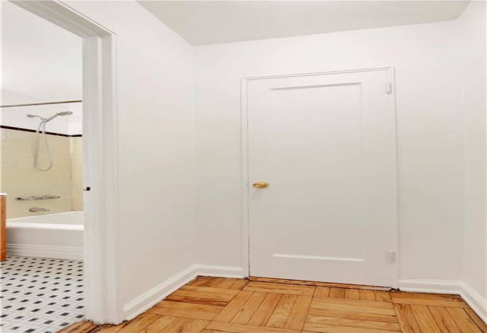 35 Oliver Street, Brooklyn, New York 11209, 1 Bedroom Bedrooms, ,1 BathroomBathrooms,Residential,For Sale,Oliver,487624