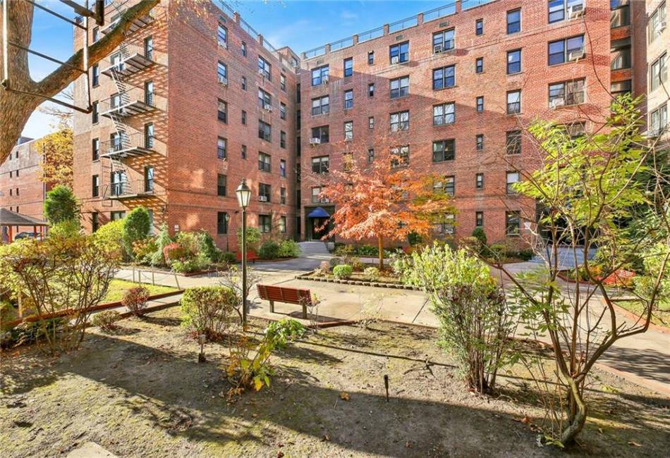 35 Oliver Street, Brooklyn, New York 11209, 1 Bedroom Bedrooms, ,1 BathroomBathrooms,Residential,For Sale,Oliver,487624