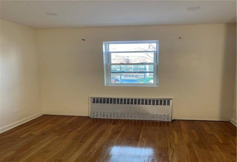 921 86th Street, Brooklyn, New York 11236, 2 Bedrooms Bedrooms, ,1 BathroomBathrooms,Rental,For Sale,86th,487636