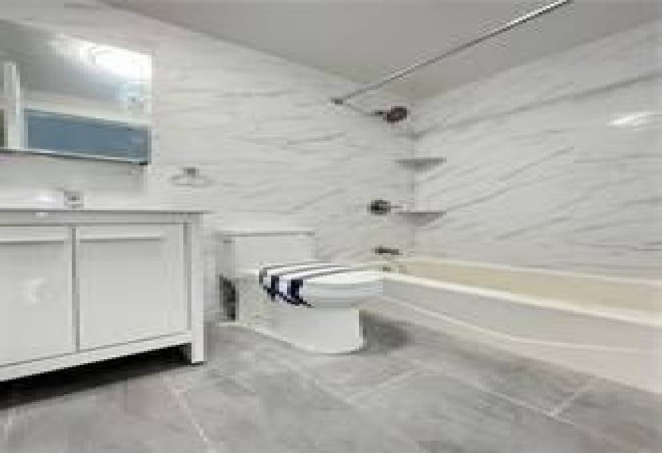 928 57th Street, Brooklyn, New York 11219, 2 Bedrooms Bedrooms, ,2 BathroomsBathrooms,Residential,For Sale,57th,487649