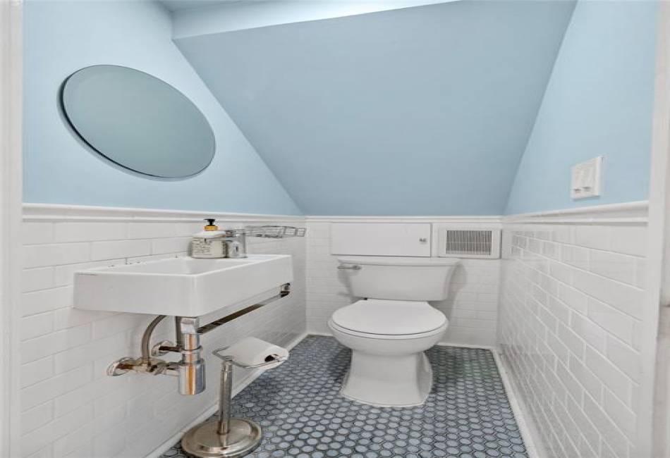 2384 17th Street, Brooklyn, New York 11229, 4 Bedrooms Bedrooms, ,4 BathroomsBathrooms,Residential,For Sale,17th,487661