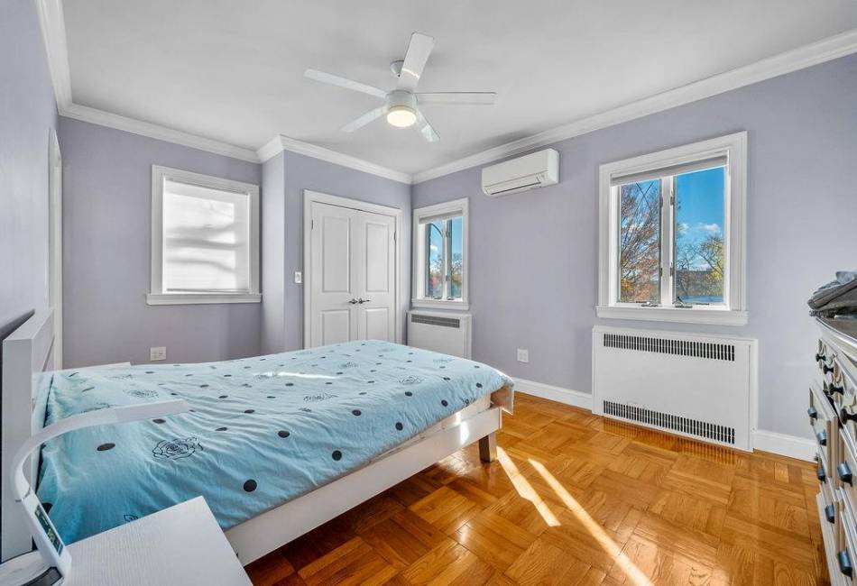 2384 17th Street, Brooklyn, New York 11229, 4 Bedrooms Bedrooms, ,4 BathroomsBathrooms,Residential,For Sale,17th,487661