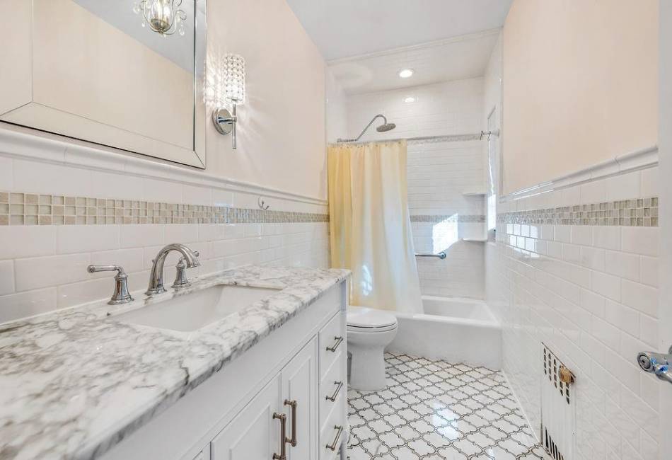 2384 17th Street, Brooklyn, New York 11229, 4 Bedrooms Bedrooms, ,4 BathroomsBathrooms,Residential,For Sale,17th,487661