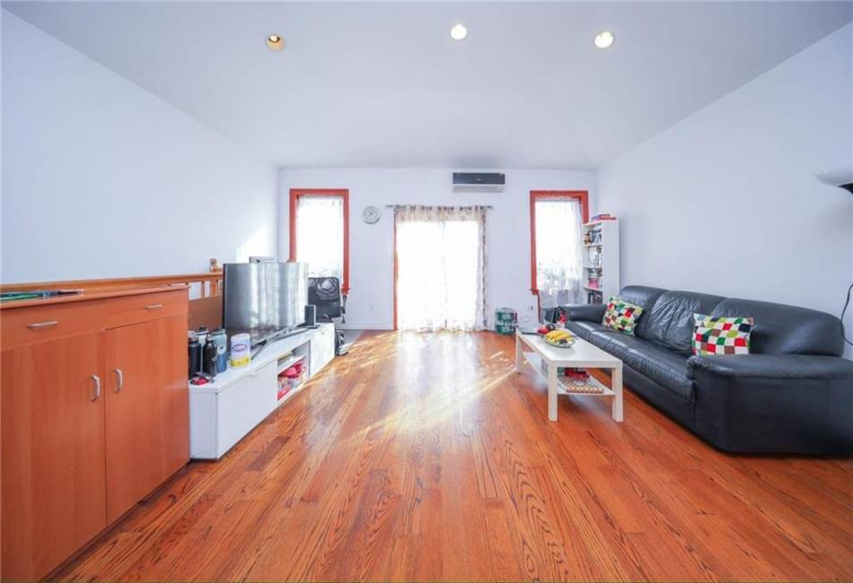 8754 18th Avenue, Brooklyn, New York 11214, 3 Bedrooms Bedrooms, ,2 BathroomsBathrooms,Residential,For Sale,18th,487665