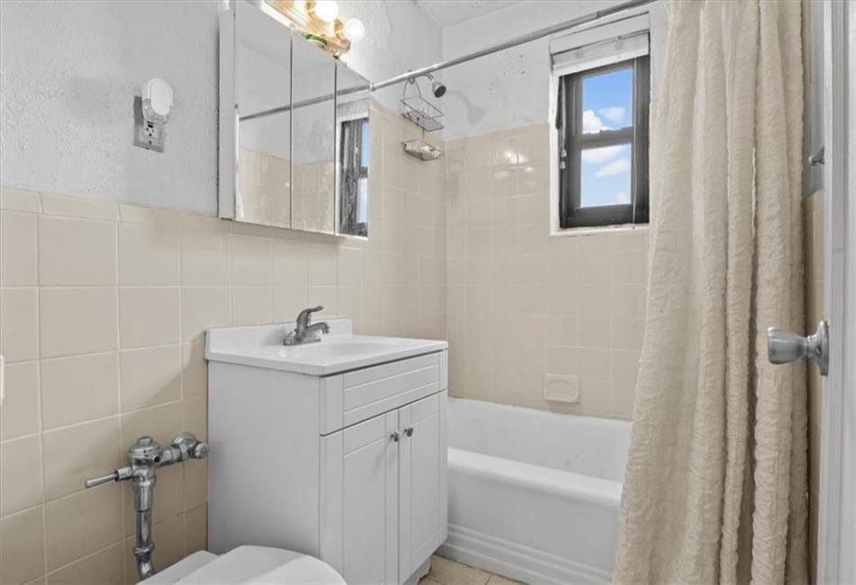 2615 Avenue O, Brooklyn, New York 11210, 1 Bedroom Bedrooms, ,1 BathroomBathrooms,Residential,For Sale,Avenue O,487676